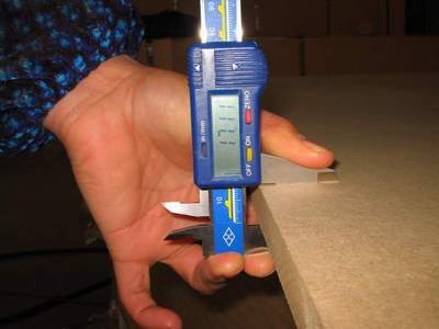 Digital Vernier Caliper (Thickness Measurement)